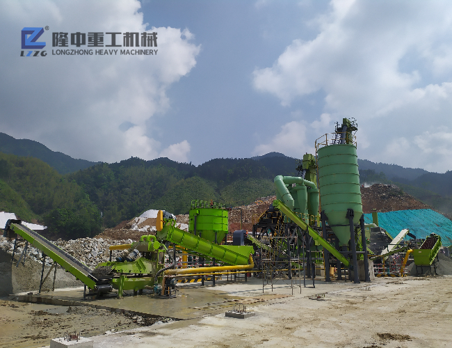 清洗石英砂用哪種設備比較好？當然是洗砂機